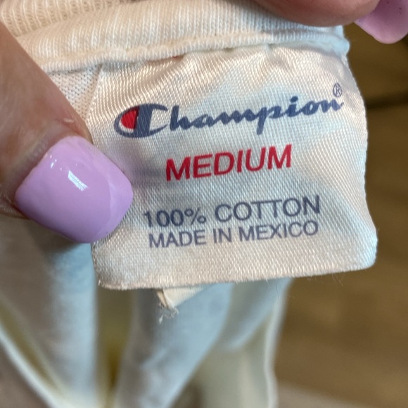 Y2K Manhattanville College Tshirt by Champion | Size Medium unisex - Picture 7 of 7